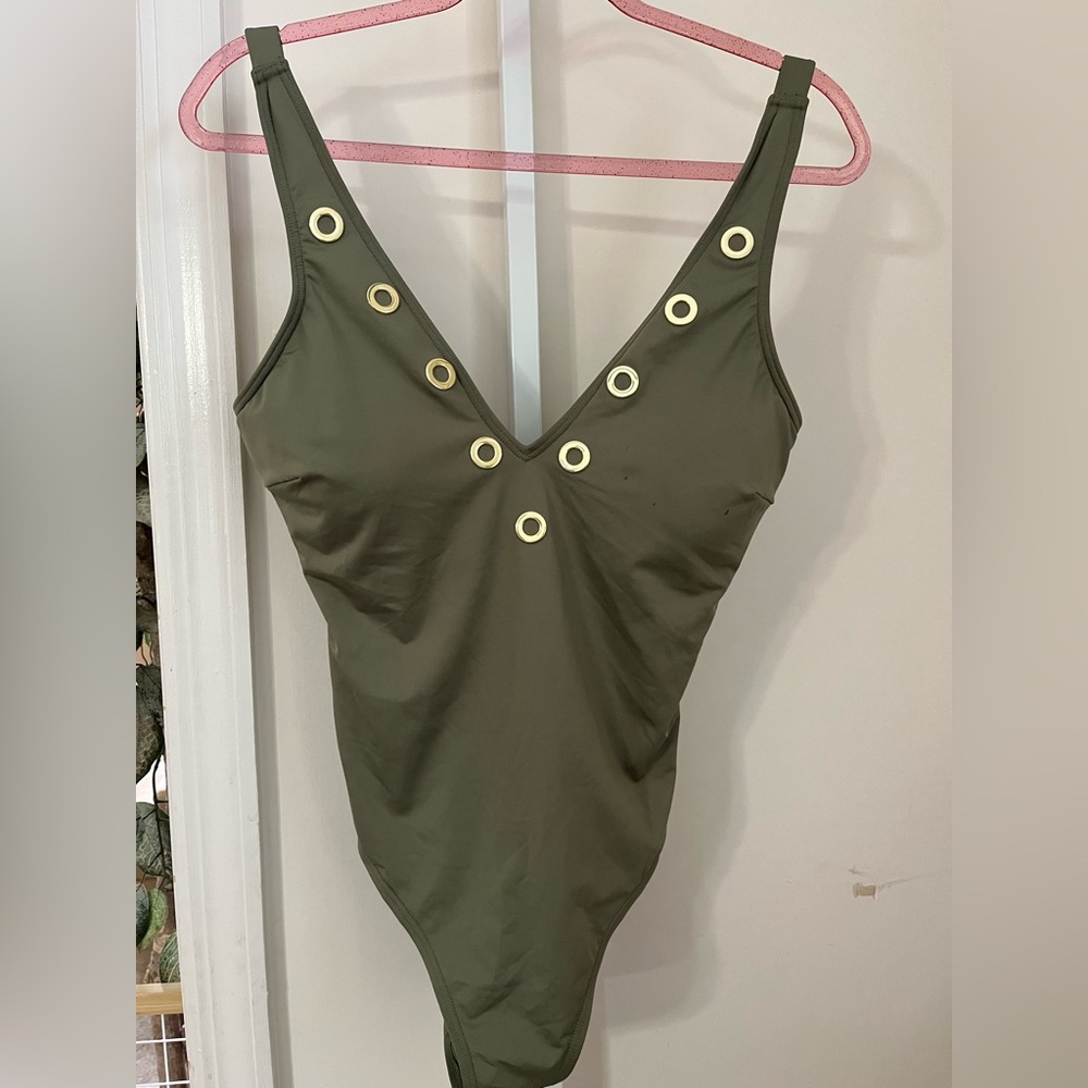 MICHAEL KORS. ARMY GREEN ONE PIECE SEIMSUIT. SIZE 14. DAMAGED.